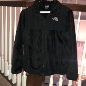 North face black fuzzy fleece jacket!!